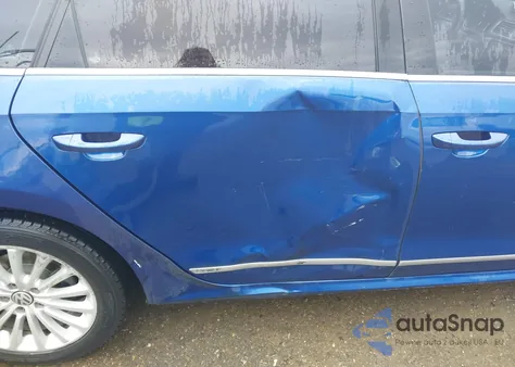 2016 Volkswagen Passat 1.8T Se z USA, uszkodzony, nr VIN 1VWBT7A32GC009922